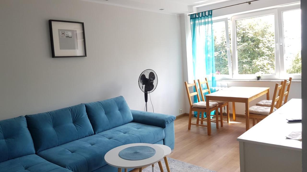 Apartament Turkusowy Lägenhet Kaliszki Exteriör bild
