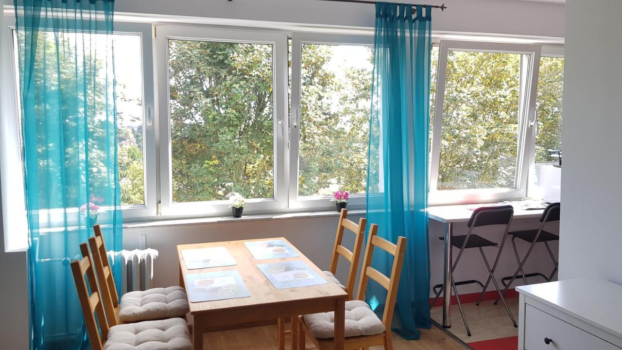 Apartament Turkusowy Lägenhet Kaliszki Exteriör bild
