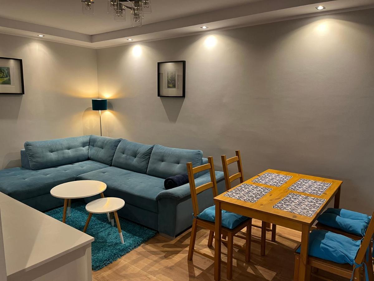 Apartament Turkusowy Lägenhet Kaliszki Exteriör bild